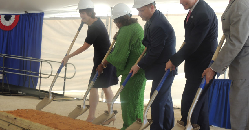 Tallahassee Celebrates Opening of National Cemetery