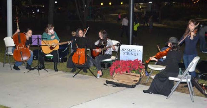 Christmas time stroll through Cascades Park