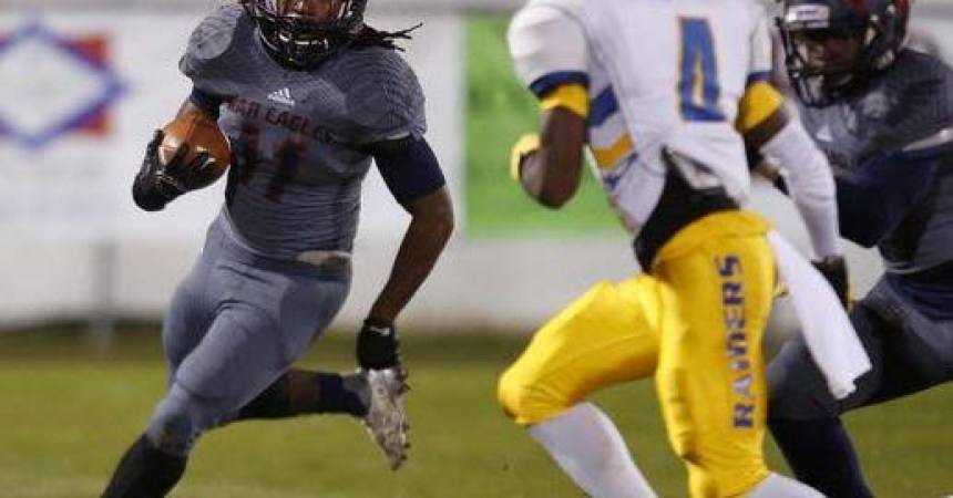 Rickards looks to future after falling to Wakulla, 34-19