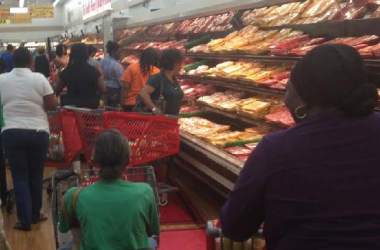 Shoppers flock to Piggly Wiggly for Southside opening