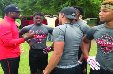 High school  players showcase talent in 7-on-7 tournament