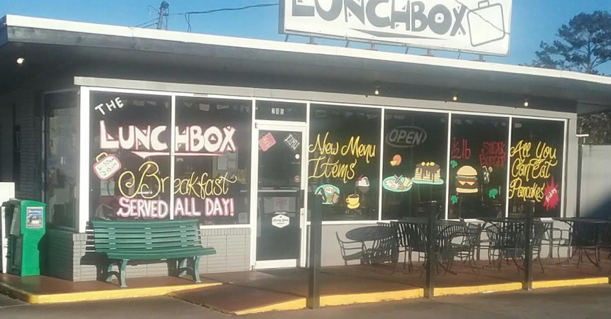 Lunch Box patron reports spit in drink