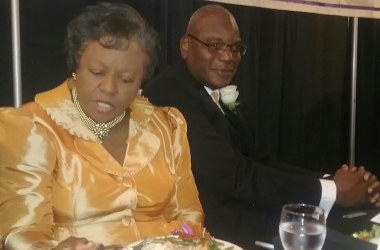 Hundreds celebrate Holmes’ 30 years as pastor, visionary