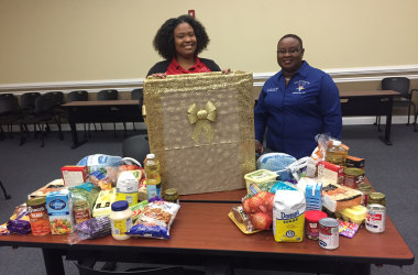 J.R.E. Lee, Sr. Lodge #422, True Destiny Chapter #84, and Piggly Wiggly stores feed 29 families for Thanksgiving