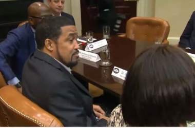 Black pastor delivers ‘fake news’ at Trump White House Black History Month meeting