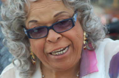 “Touched by an Angel” star Della Reese dies at 86