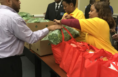 J.R.E. Lee, Sr. Lodge #422, True Destiny Chapter #84, and Piggly Wiggly stores feed 30 families for Thanksgiving