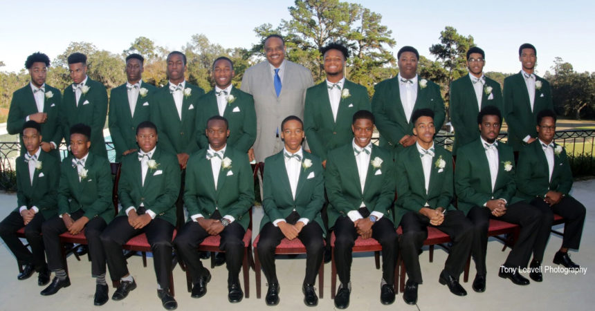 Tallahassee Links honors eighteen seniors at Eighth Annual Links Beautillion Green Coat Ceremony