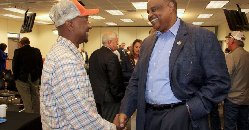 U.S Rep. Al Lawson hosts farmers roundtable to address nation’s agriculture industry