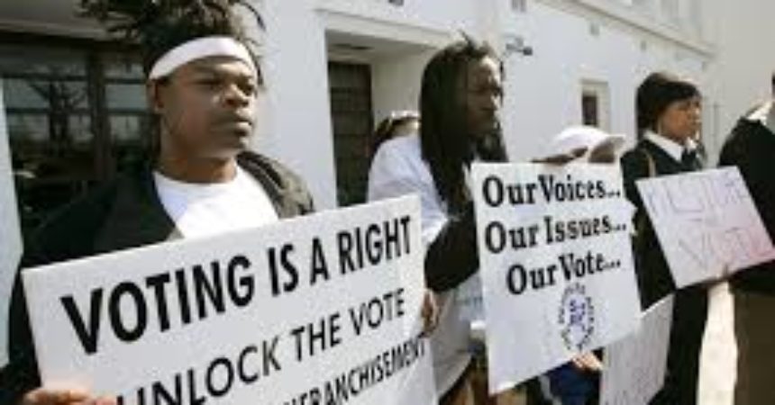 Judge gives partial victory to felons in voting fight