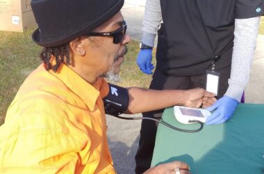 Free health expo, food giveaway attract hundreds