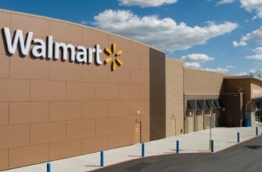 Feds target Walmart on opioid dispensing