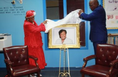 Bethel dedicates library in honor of Gloria P. Holmes