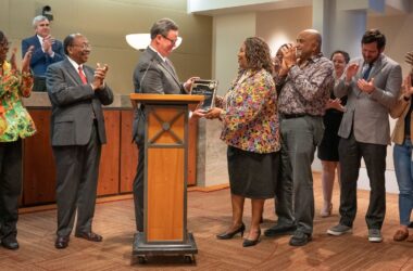 Mayor presents key to city to Pastor Mandrell