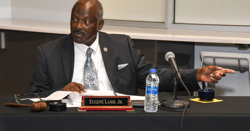 Trustee Eugene Lamb Jr.  receives Southern Region Trustee Leadership Award 